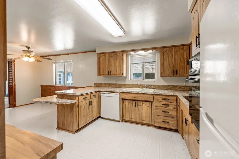10837 SE 217th Street Kent, WA 98031