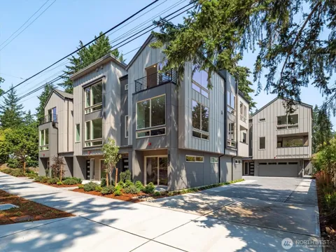 18032 - A Sunnyside Avenue
