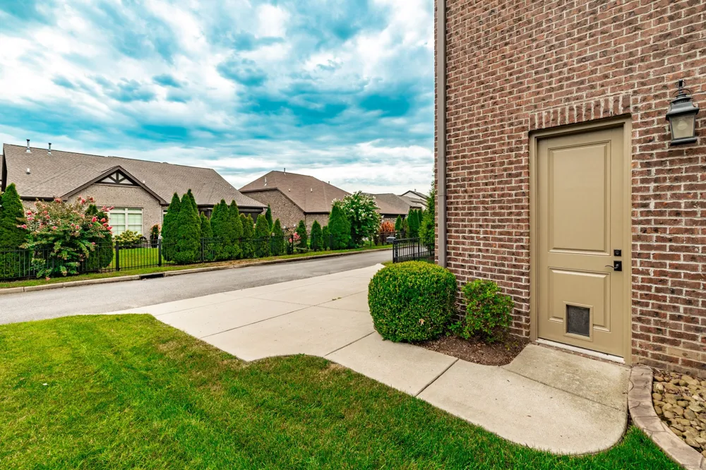 1701 Noah Ln Gallatin, TN 37066