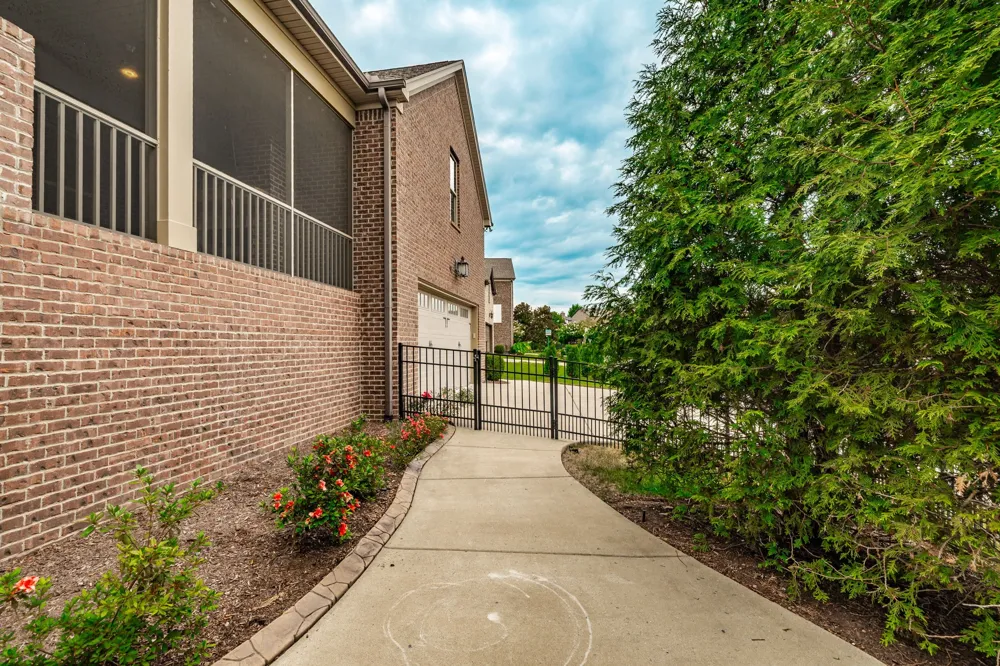 1701 Noah Ln Gallatin, TN 37066