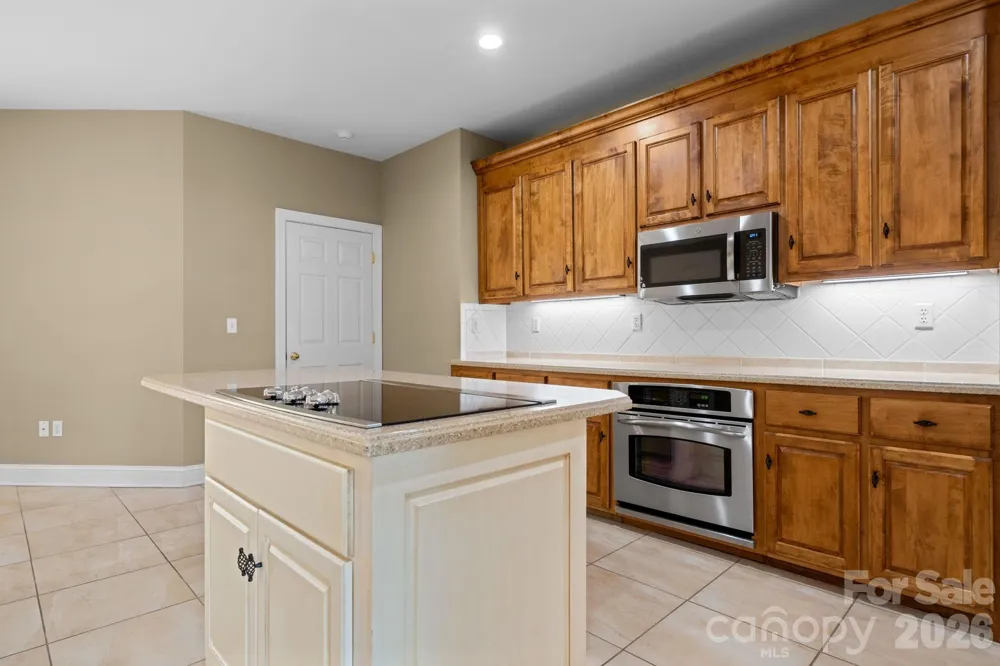 2752 Brittany Drive Lenoir, NC 28645