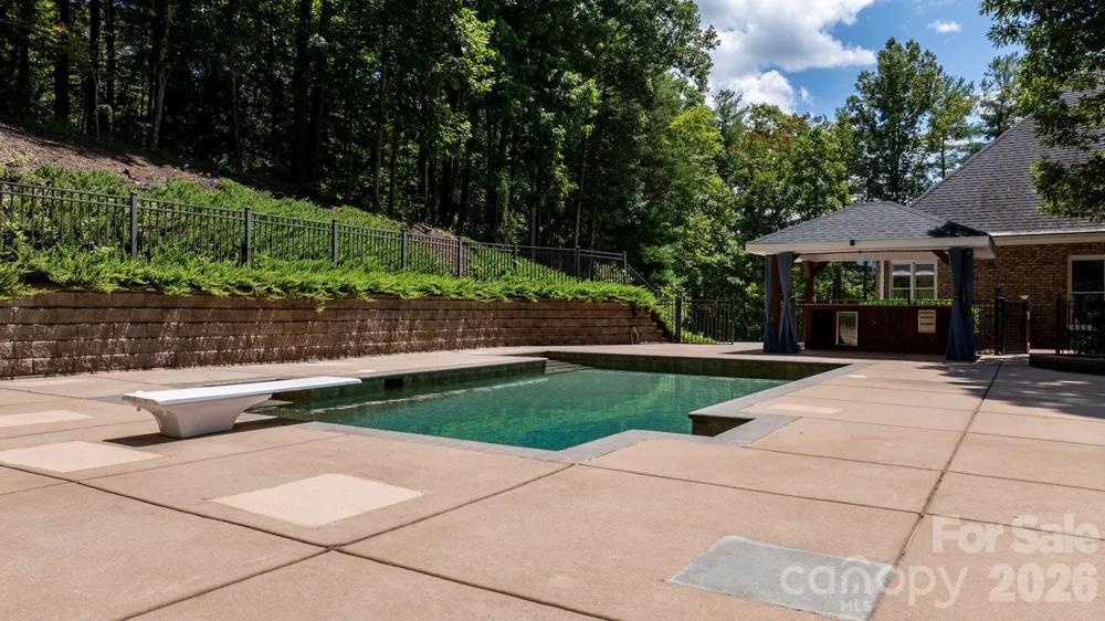 2752 Brittany Drive Lenoir, NC 28645