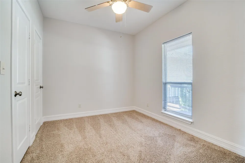 129 Little River Bend Mabank, TX 75156