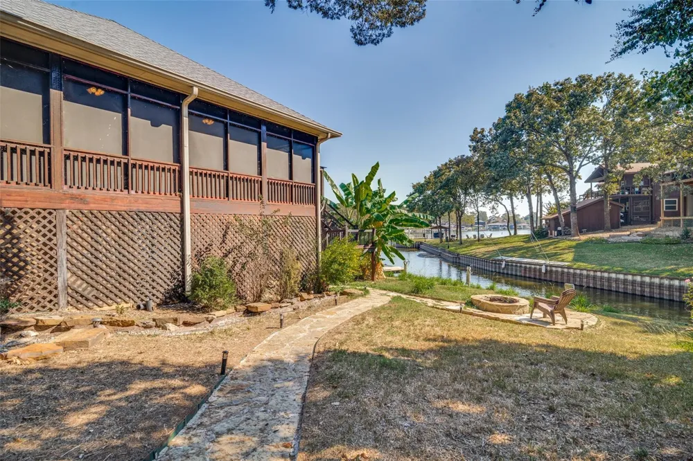 129 Little River Bend Mabank, TX 75156