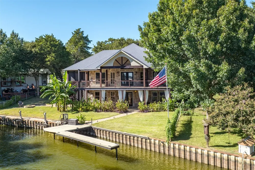 129 Little River Bend Mabank, TX 75156