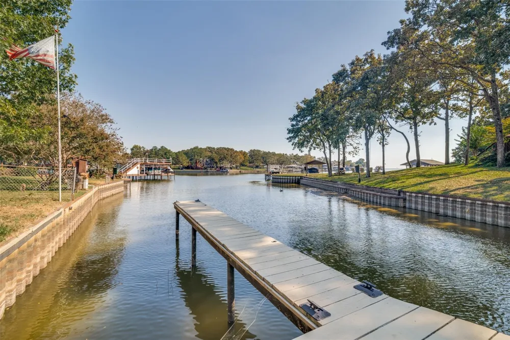 129 Little River Bend Mabank, TX 75156