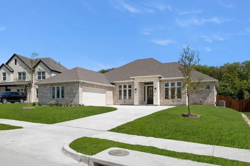 971 Richard Pittmon Drive DeSoto, TX 75115