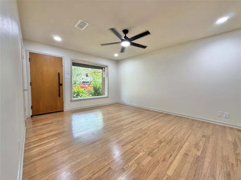 1812 Carlton Street Denton, TX 76201