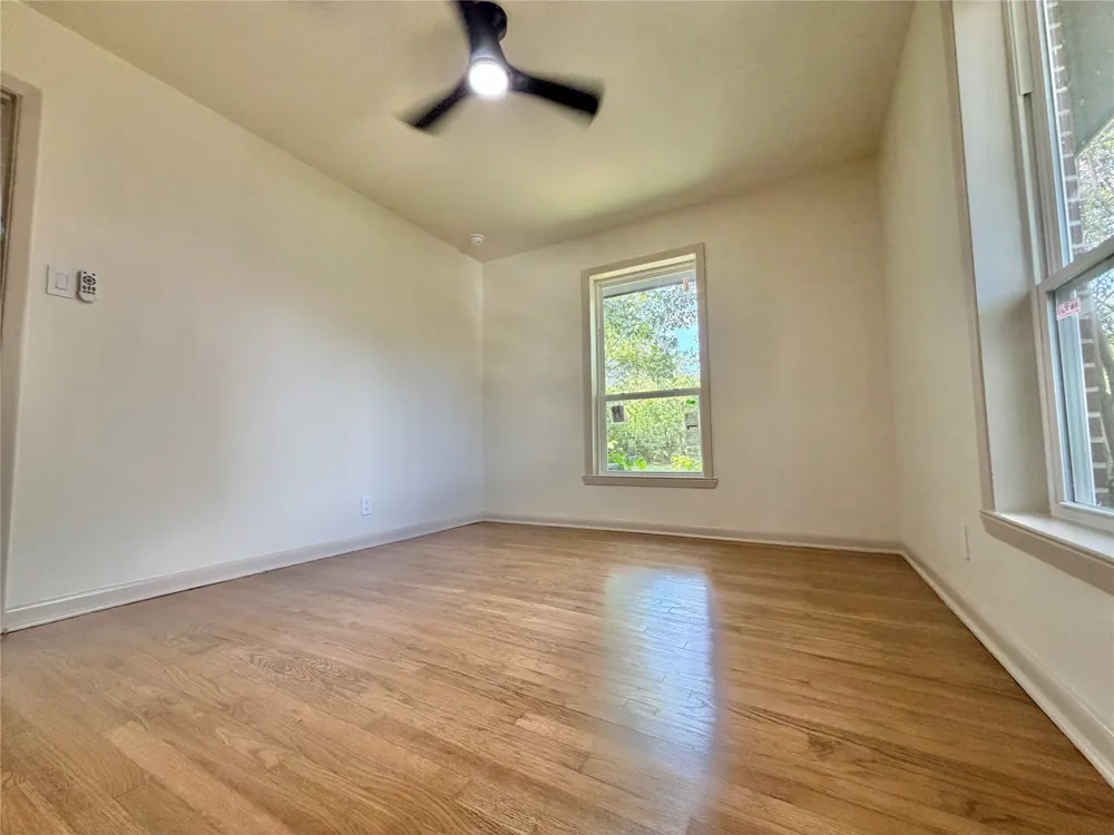 1812 Carlton Street Denton, TX 76201