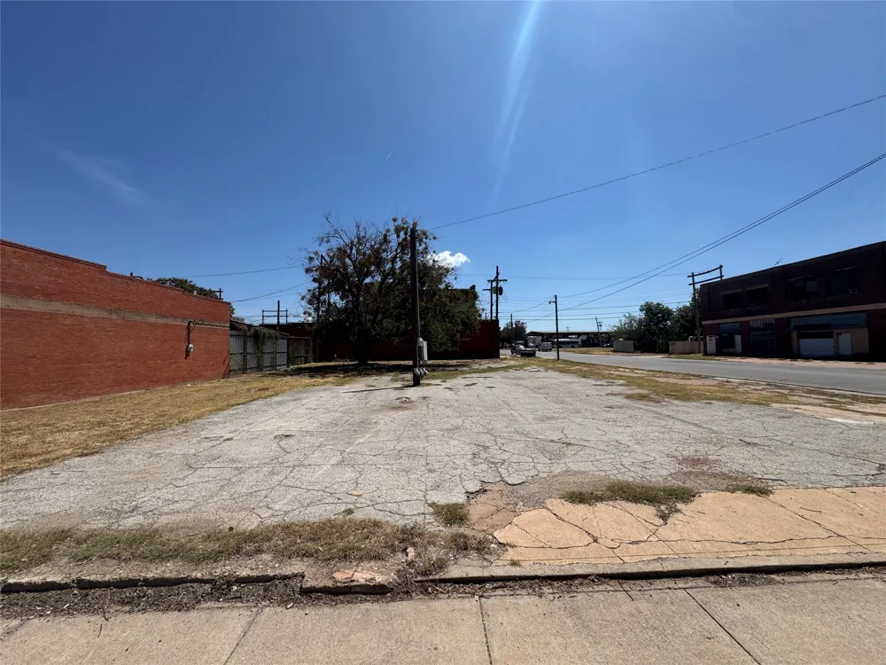 1089 S 1st Street Abilene, TX 79602
