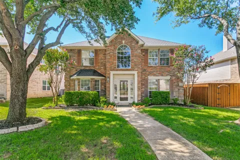 2424 Hunters Run Drive