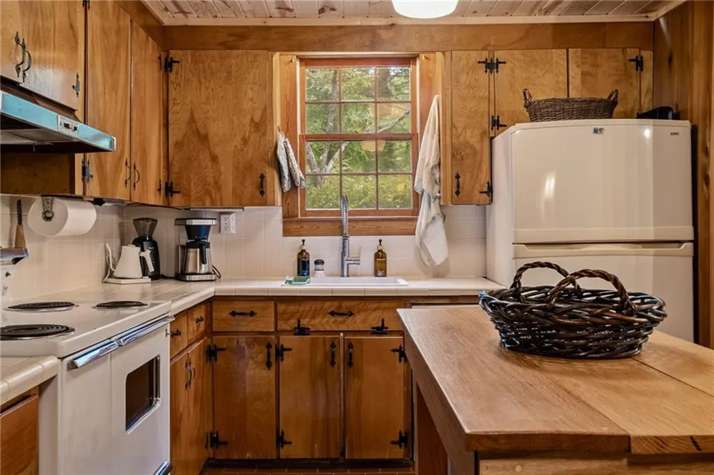 31 Bear Creek Lane Clayton, GA 30525