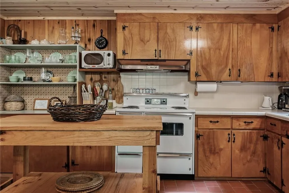 31 Bear Creek Lane Clayton, GA 30525