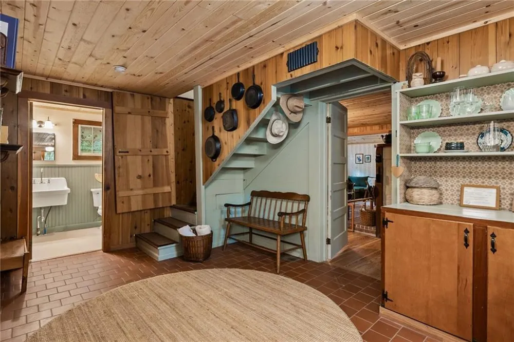 31 Bear Creek Lane Clayton, GA 30525