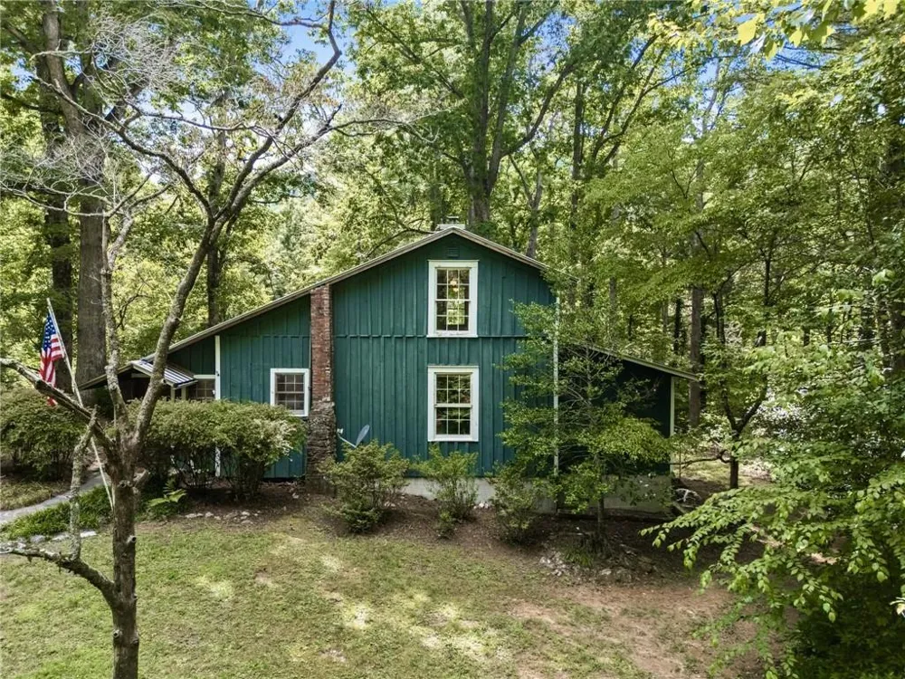 31 Bear Creek Lane Clayton, GA 30525