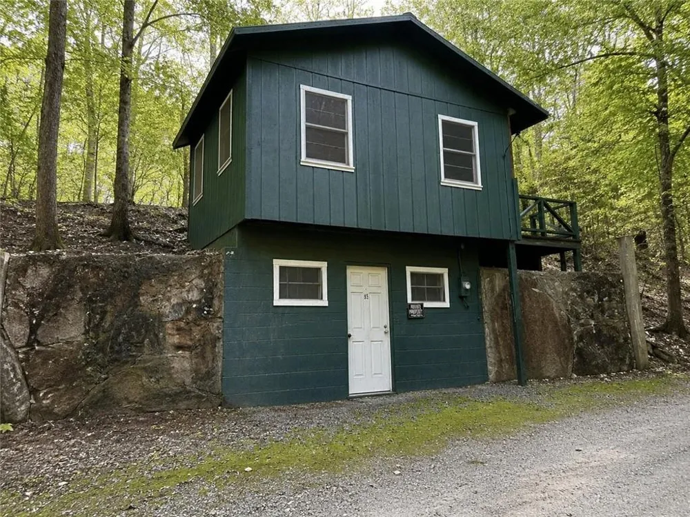31 Bear Creek Lane Clayton, GA 30525
