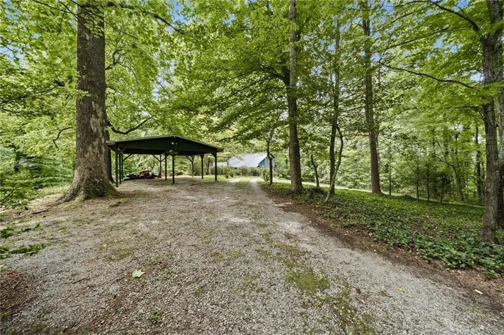31 Bear Creek Lane Clayton, GA 30525