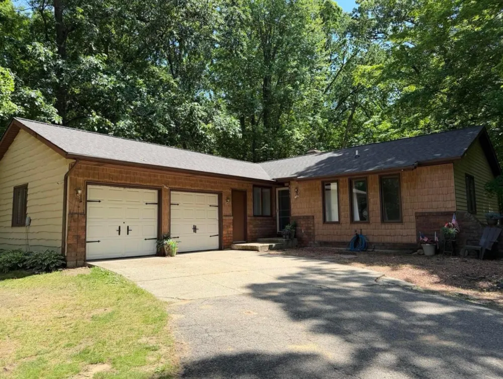 9051 Algoma Avenue NE Rockford, MI 49341