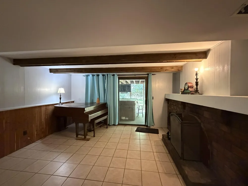 9051 Algoma Avenue NE Rockford, MI 49341