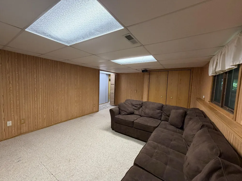9051 Algoma Avenue NE Rockford, MI 49341