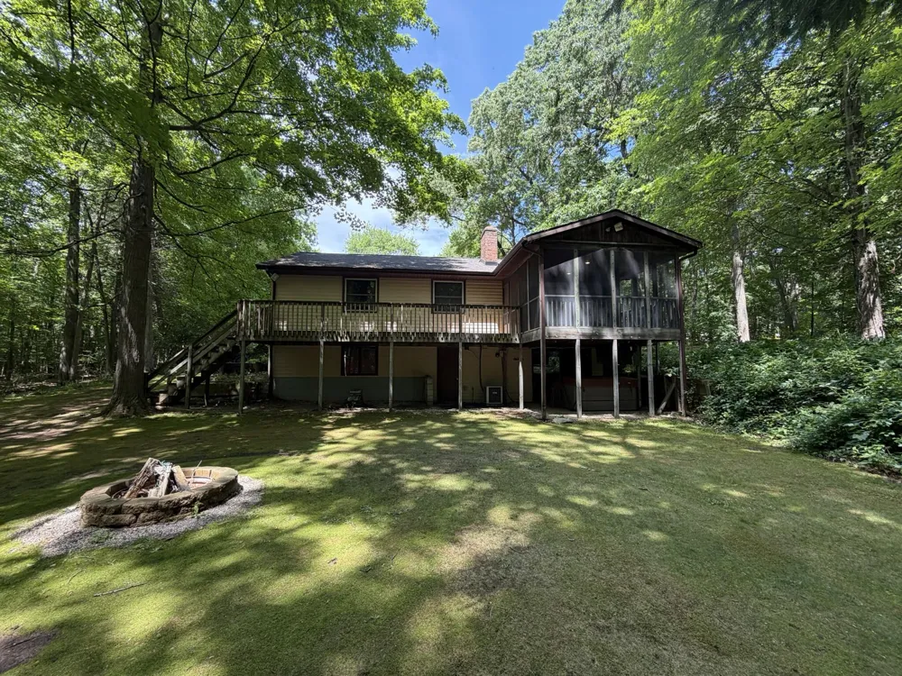 9051 Algoma Avenue NE Rockford, MI 49341