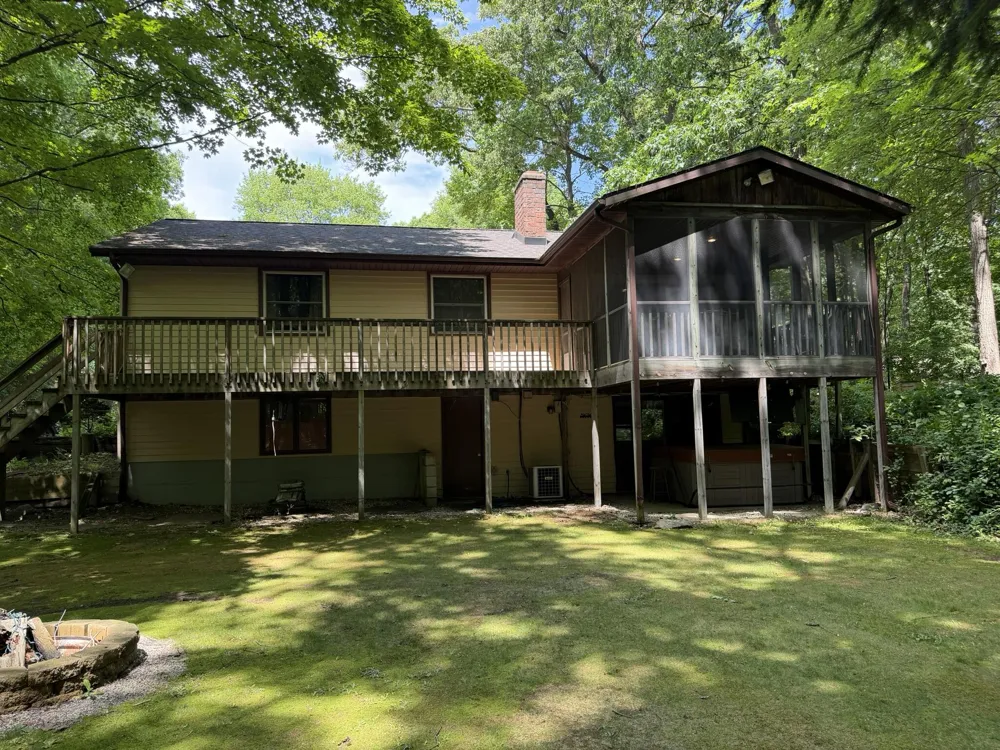 9051 Algoma Avenue NE Rockford, MI 49341