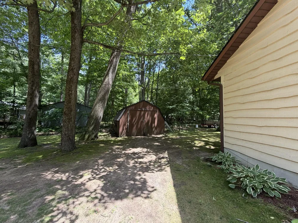 9051 Algoma Avenue NE Rockford, MI 49341