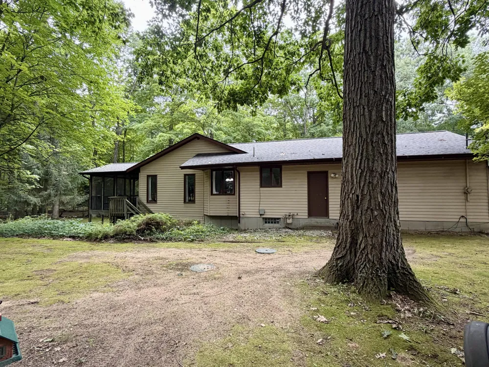 9051 Algoma Avenue NE Rockford, MI 49341