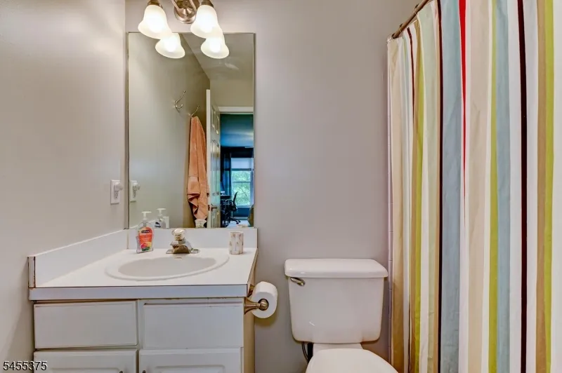 47 LOFT Dr Bridgewater, NJ 08836