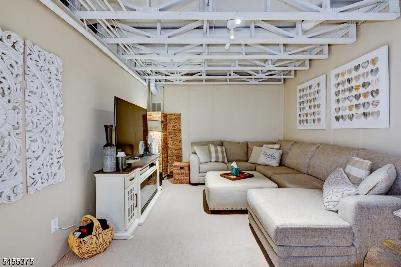 47 LOFT Dr Bridgewater, NJ 08836