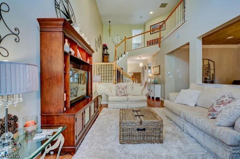 47 LOFT Dr Bridgewater, NJ 08836