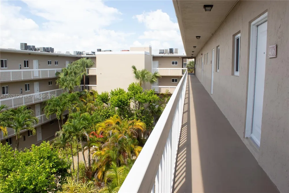 7860 Camino Real #L-406 Miami, FL 33143