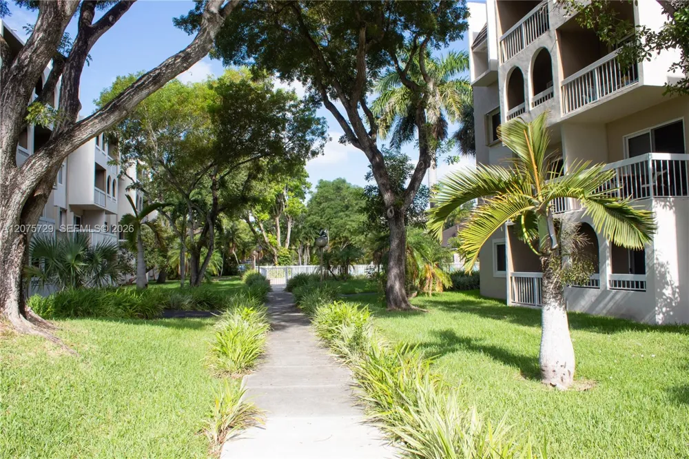 7860 Camino Real #L-406 Miami, FL 33143