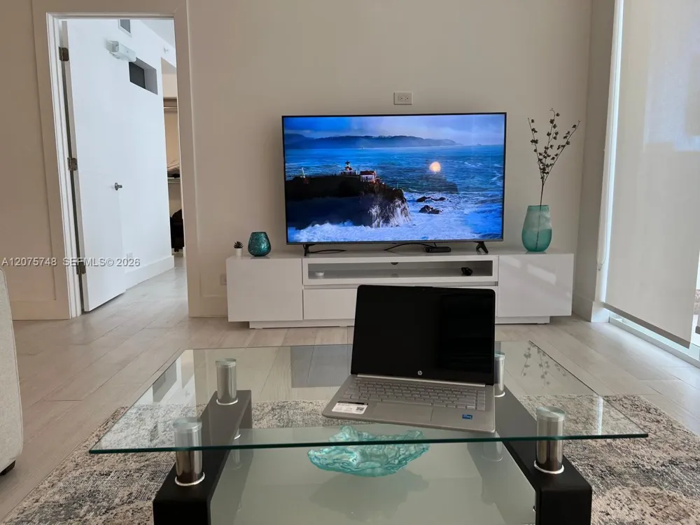 5601 Collins Ave #412A Miami Beach, FL 33140