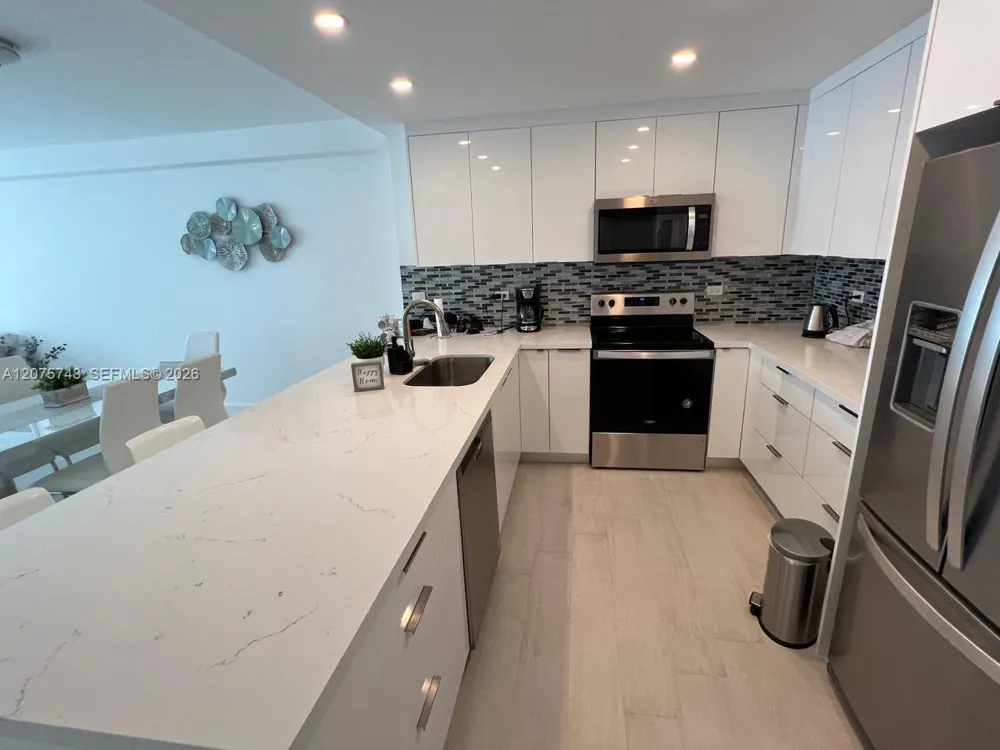5601 Collins Ave #412A Miami Beach, FL 33140