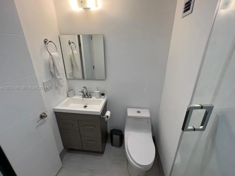 5601 Collins Ave #412A Miami Beach, FL 33140