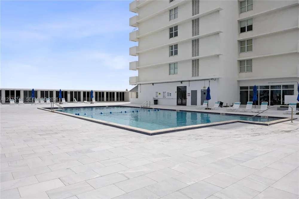 5601 Collins Ave #412A Miami Beach, FL 33140