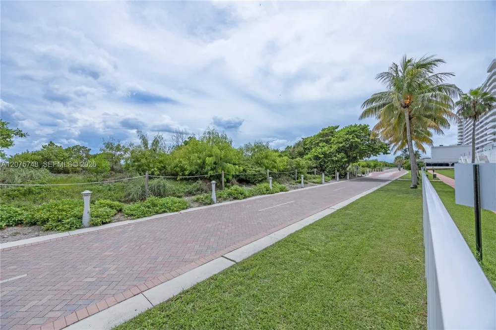 5601 Collins Ave #412A Miami Beach, FL 33140