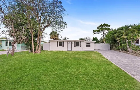 431 Ficus Tree Drive
