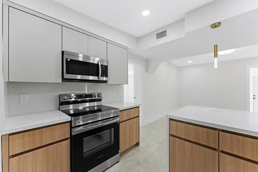 431 Ficus Tree Drive Lantana, FL 33462
