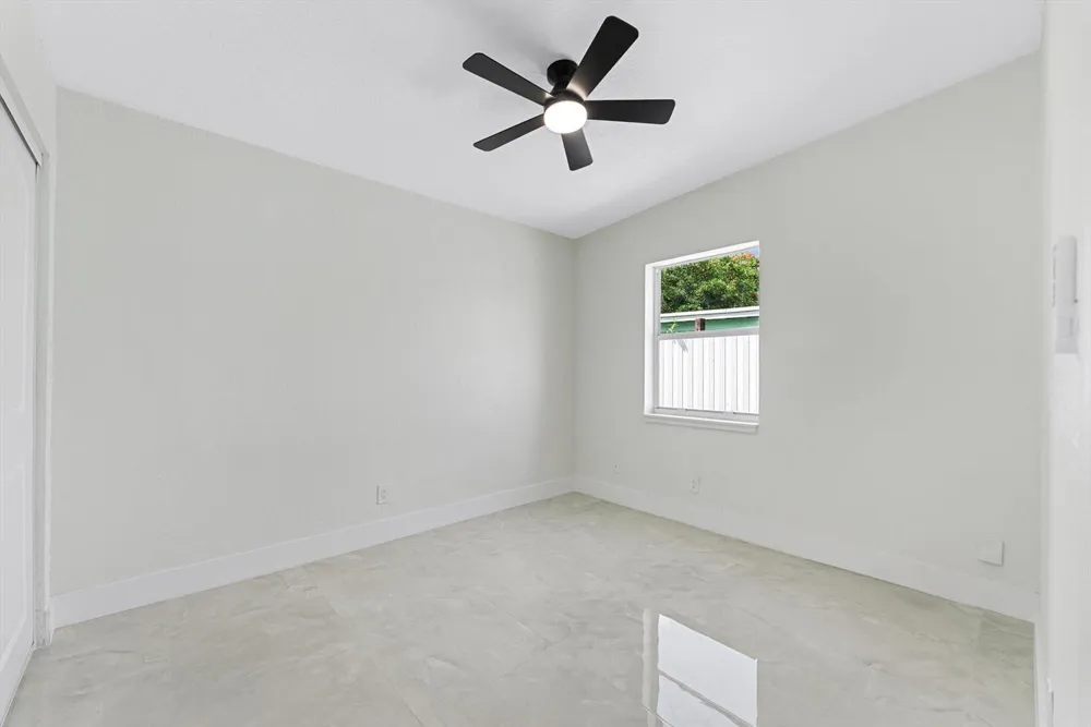 431 Ficus Tree Drive Lantana, FL 33462