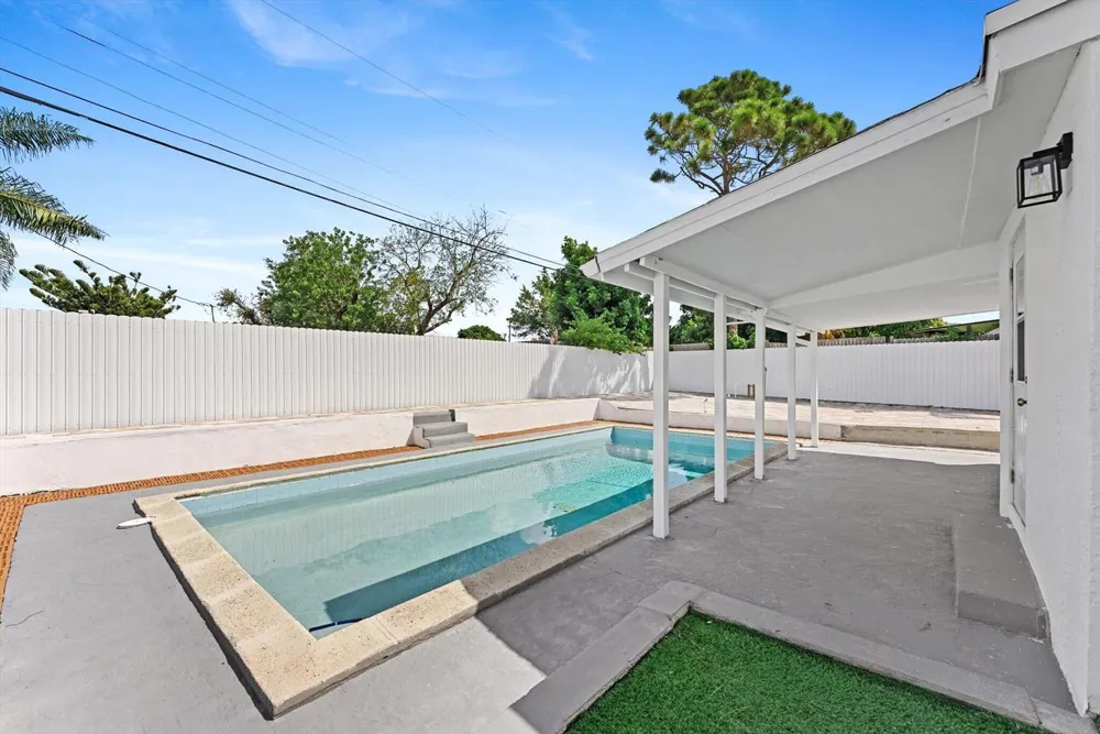 431 Ficus Tree Drive Lantana, FL 33462
