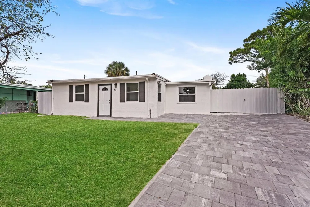 431 Ficus Tree Drive Lantana, FL 33462