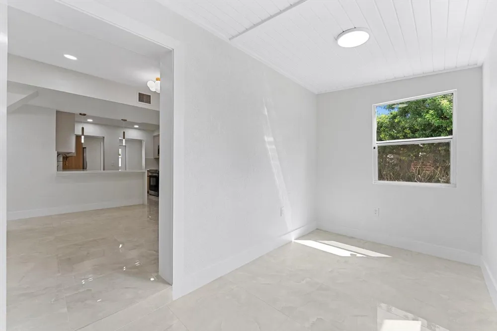 431 Ficus Tree Drive Lantana, FL 33462