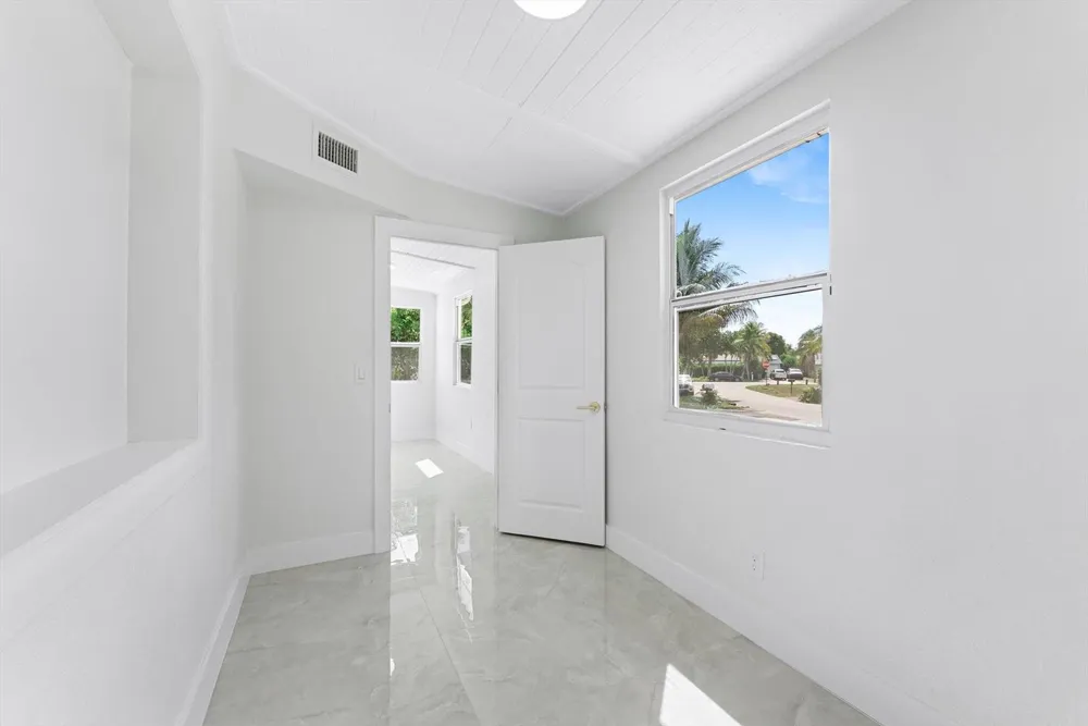 431 Ficus Tree Drive Lantana, FL 33462