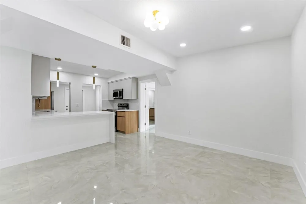 431 Ficus Tree Drive Lantana, FL 33462