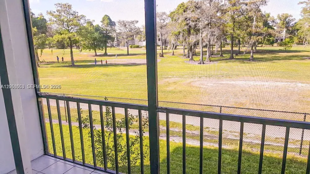 7911 Colony Cir N #202 Tamarac, FL 33321