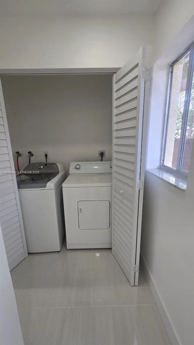 3050 NW 106th Ave #7 Sunrise, FL 33322