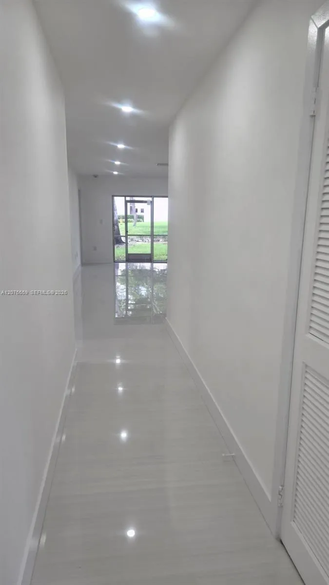 3050 NW 106th Ave #7 Sunrise, FL 33322