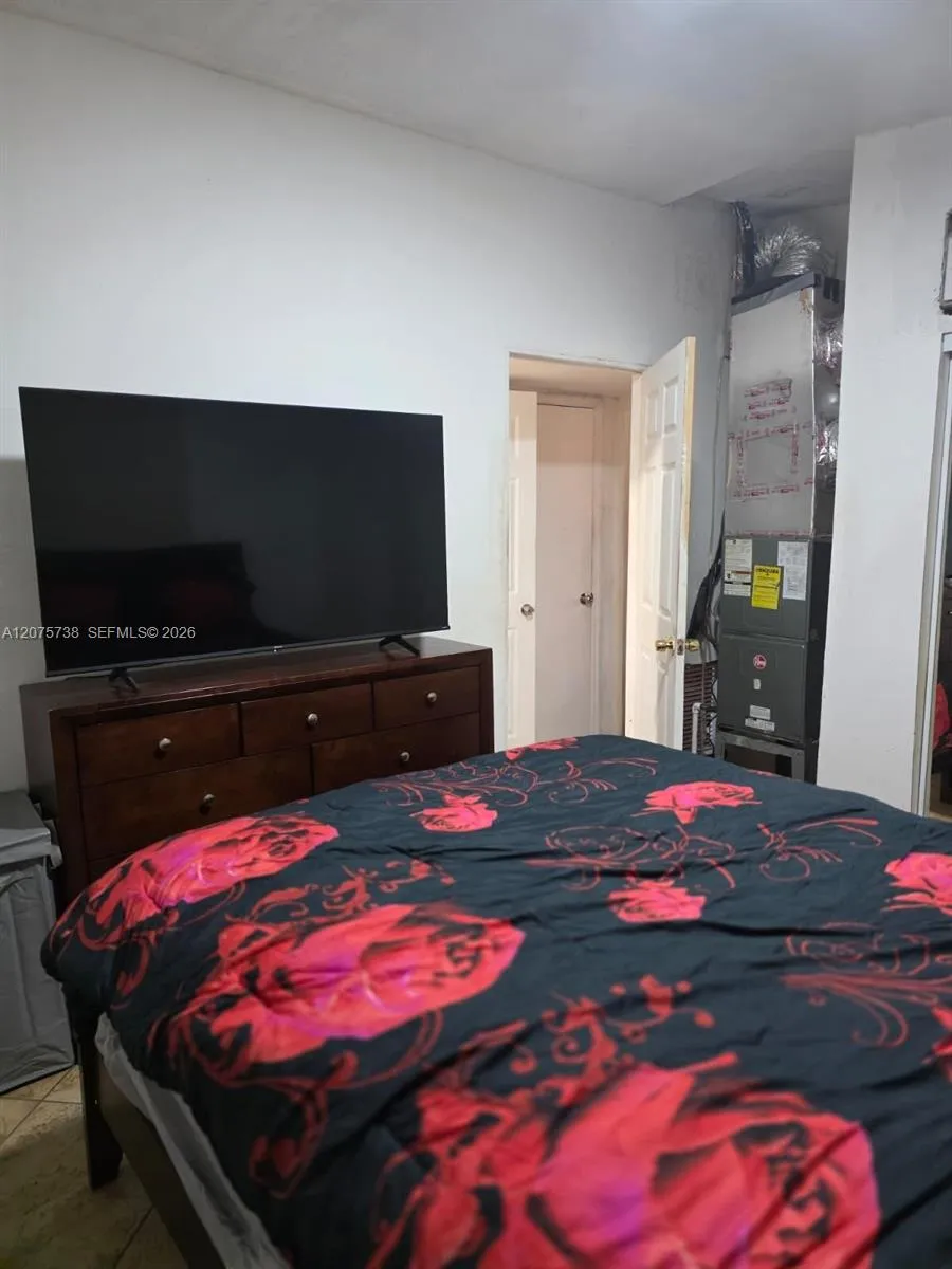 4570 SW 39th St West Park, FL 33023